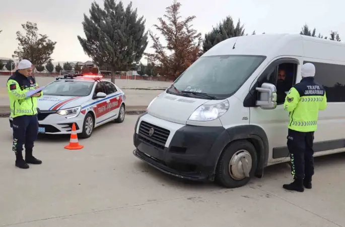 Trafik jandarması okul servis denetimlerine başladı
