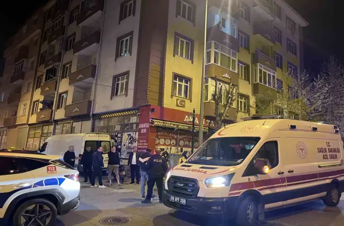 Trafikte garip olay: Taksiciye kızan yaya çılgına döndü
