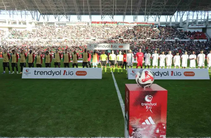 Trendyol 1. Lig: Amed Sportif Faaliyetler: 1 - Sakaryaspor:  1
