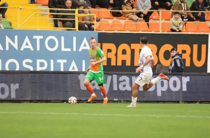 Trendyol Süper Lig: Corendon Alanyaspor: 1 - Eyüpspor: 3 (Maç sonucu)
