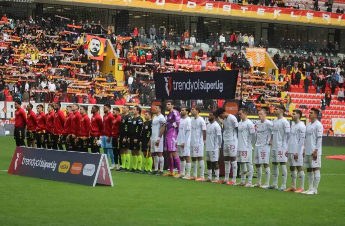 Trendyol Süper Lig: Kayserispor: 0 - Antalyaspor: 0 (Maç devam ediyor)
