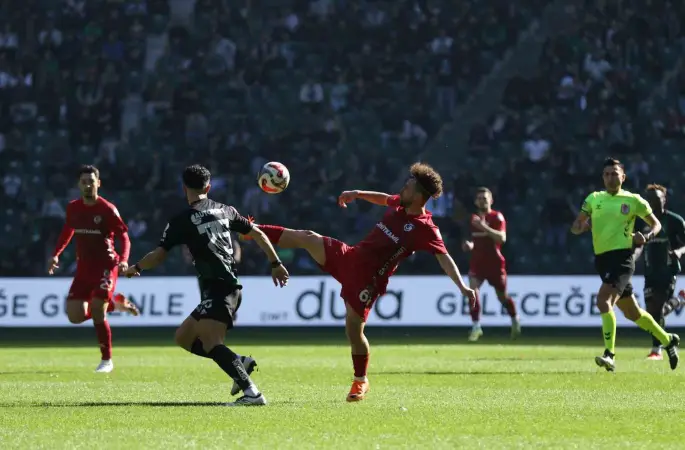 Trendyol Süper Lig: Kocaelispor: 0 - Gaziantep FK: 0 (Maç devam ediyor)
