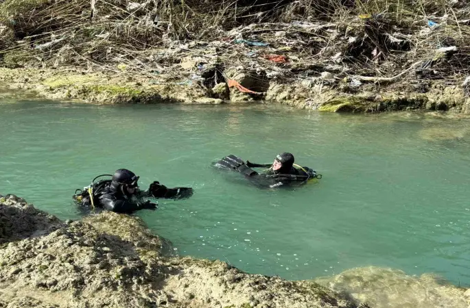 Tüm ekipler seferber oldu, suda kaybolan çocuğu arama çalışması sürüyor
