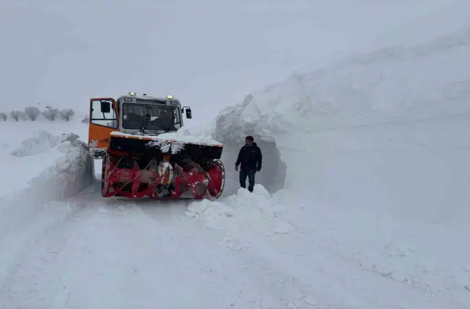 Tunceli’de yüzlerce köy yolu ulaşıma açıldı
