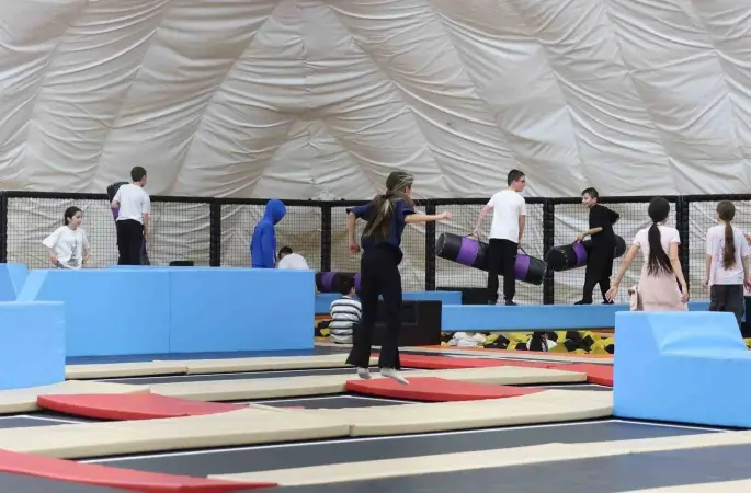 Türk dünyası çocukları Balonya ve Astorya’ya hayran kaldı
