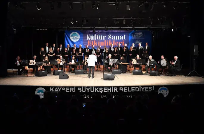 Türk Sanat Müziği konseri Kayserililerden büyük ilgi gördü
