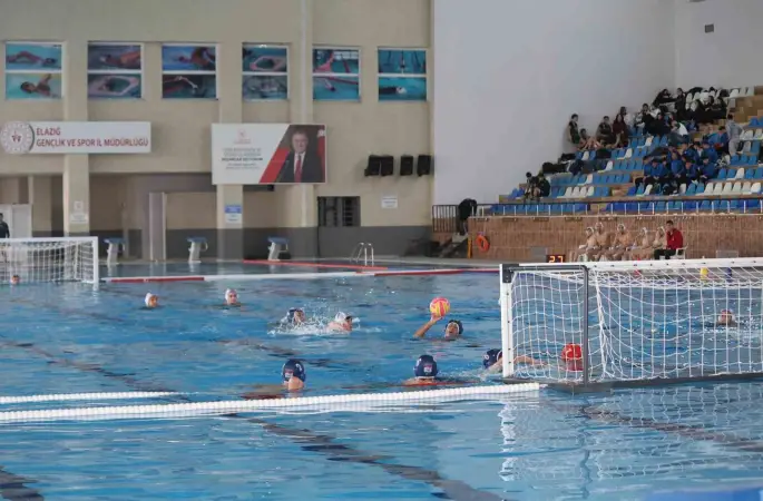 Türkiye su topu şampiyonası heyecanı elazığ’da başladı
