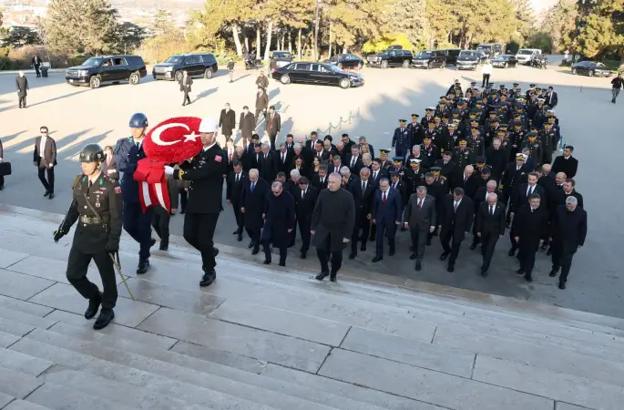Türkiye Tek Yürek: Anıtkabir'de Ata'ya Minnet Töreni