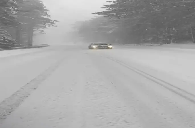 Uludağ’da dün gece yoğun kar yağdı, kar kalınlığı 163 santimetreye ulaştı
