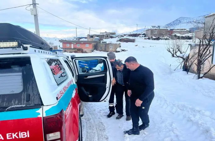 UMKE ekipleri iki hastaya zamanında müdahalede bulundu
