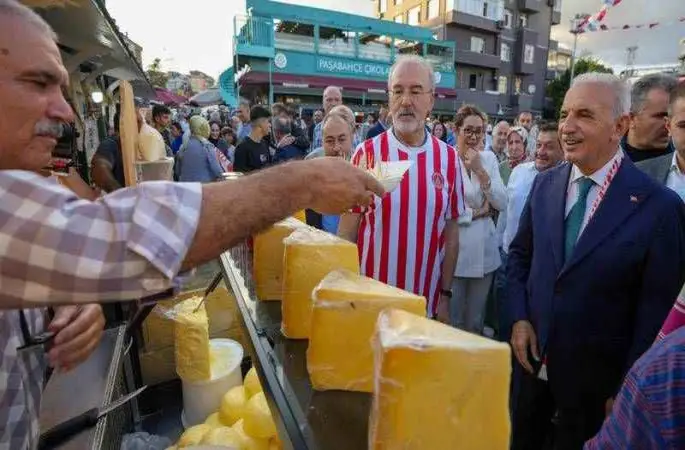 Günlük 50 ton karışık ambalaj atık toplanıyor