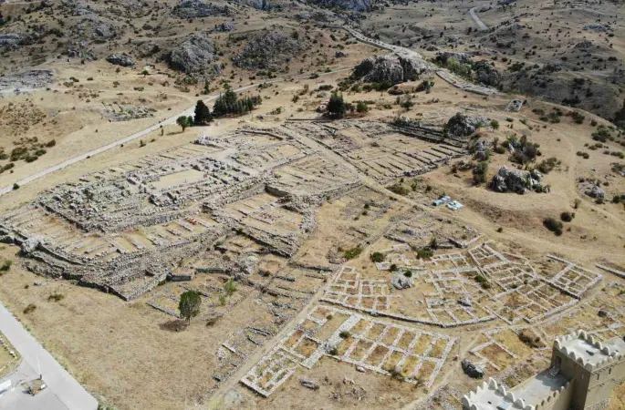 UNESCO Komitesi Üyesi Prof. Dr. Özünel: "Hattuşa, UNESCO’nun dünya ve insanlığa barış getirme idealinin önemli bir temsilcisi"
