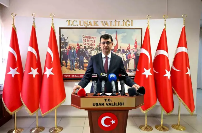 Uşak’ın yeni Valisi Serdar Kartal görevine başladı
