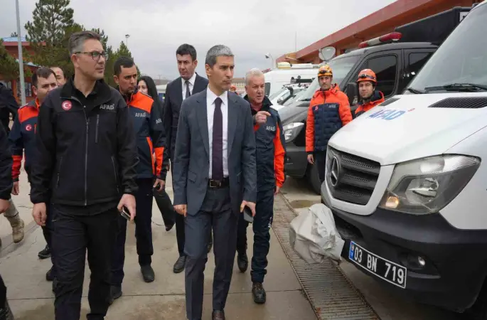 Vali Aktaş, AFAD’ın çalışmaları hakkında bilgilendirildi
