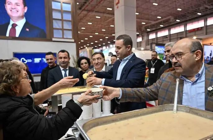 Vali İsmail Ustaoğlu, EMITT’te Balıkesir standına hayran kaldı
