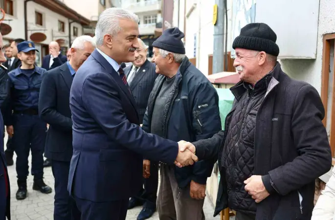 Vali Makas’tan Akçakoca esnafı ile hasbihal etti
