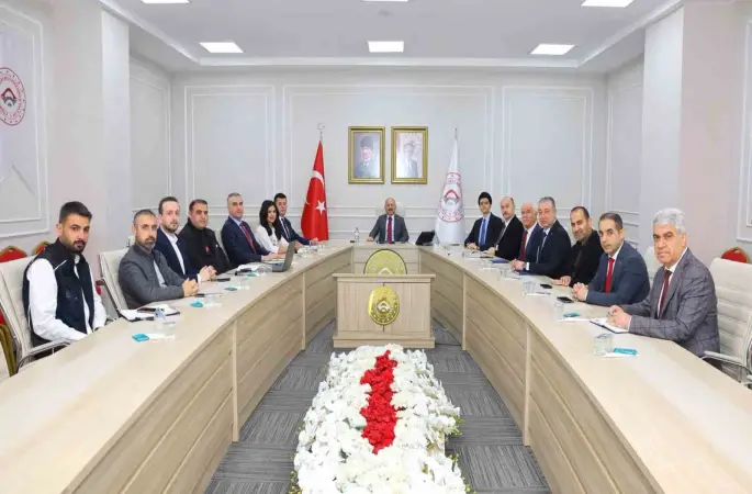 Vali Varol, haftalık koordinasyon toplantısı gerçekleştirdi
