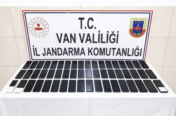 Van’da 1 milyon 750 bin TL değerinde kaçak eşya ele geçirildi
