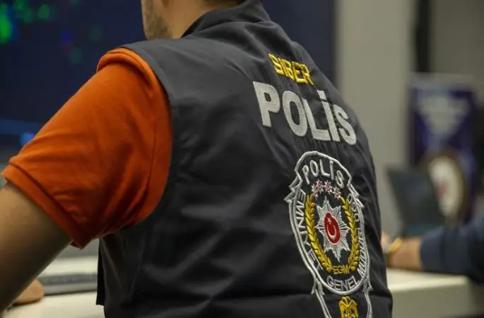 Van’da ‘siber’ operasyon: 11 gözaltı