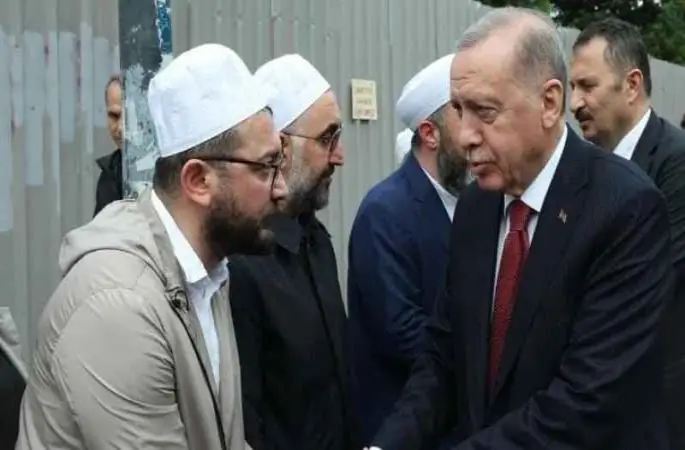İsmailağa Cemaati lideri Hasan Kılıç son yolculuğuna uğurlandı