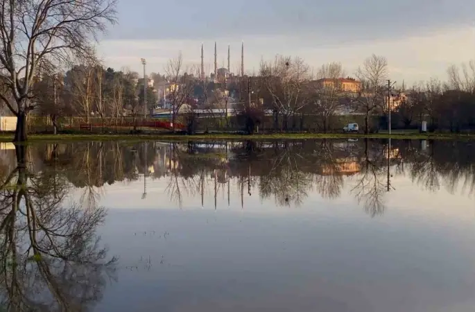 Yağışlar Tunca Nehri’ni coşturfu: Debi 3 günde 3 kat arttı
