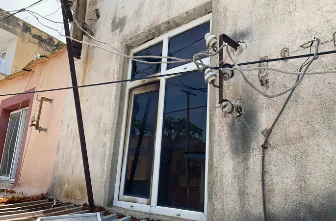 Yaşlı adam odasında çıkan yangında hayatını kaybetti
