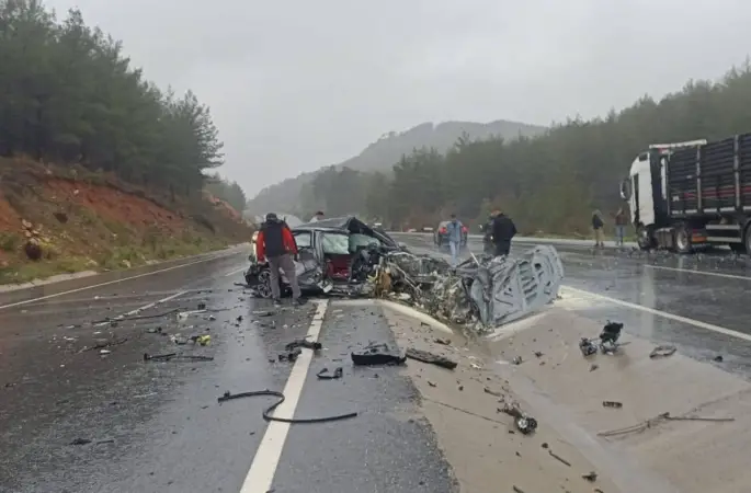 Yatağan-Milas Karayolu’nda kaza: 3 yaralı
