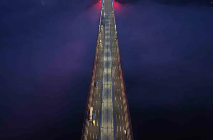 Yavuz Sultan Selim Köprüsü’nde sis manzarası mest etti
