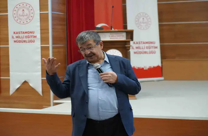 Yazar Hayati İnanç: "İnsan kalbini çer çöple doldurmamalıdır"
