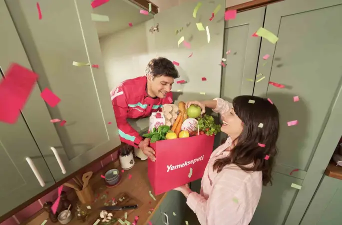 Yemeksepeti, 25 yıllık inovasyon yolculuğunu yeni reklam filmiyle kutluyor
