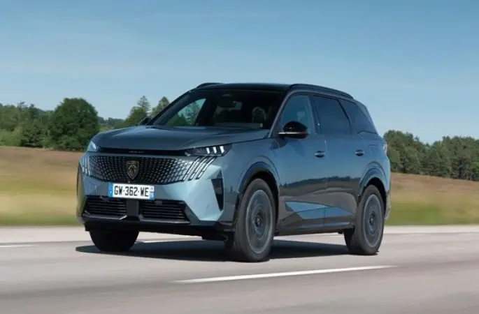 Yeni Peugeot E-5008 2024 Altın Direksiyon Ödülü’ne Layık Görüldü