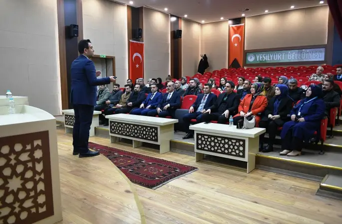 Yeşilyurt Belediyesi’nden eğitimcilere yönelik hizmet içi eğitim semineri
