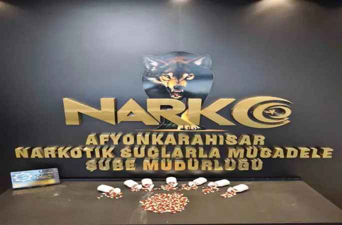 Yolcu otobüsünde seyahat eden 2 şahıs uyuşturucu ile yakalandı
