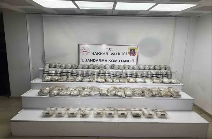 Yüksekova 60 kilo uyuşturucu madde ele geçirildi
