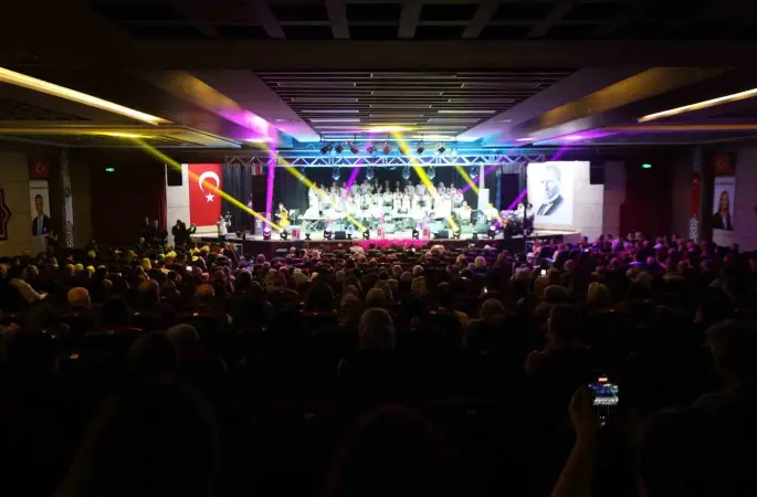 Yunusemre Türk Müziği Topluluğundan unutulmaz konser
