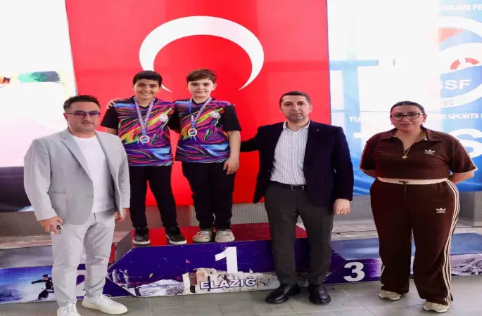 Yüzmede Elazığ’a 19 madalya
