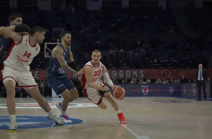 Ziraat Bankası Erkekler Türkiye Kupası: Bahçeşehir Koleji: 67 - A. Efes: 88
