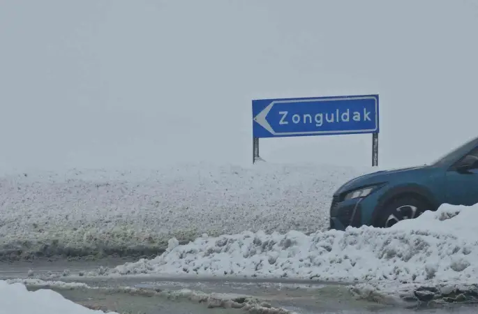 Zonguldak’ta kar etkili oldu

